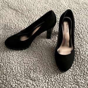 Maurice’s Black Heels